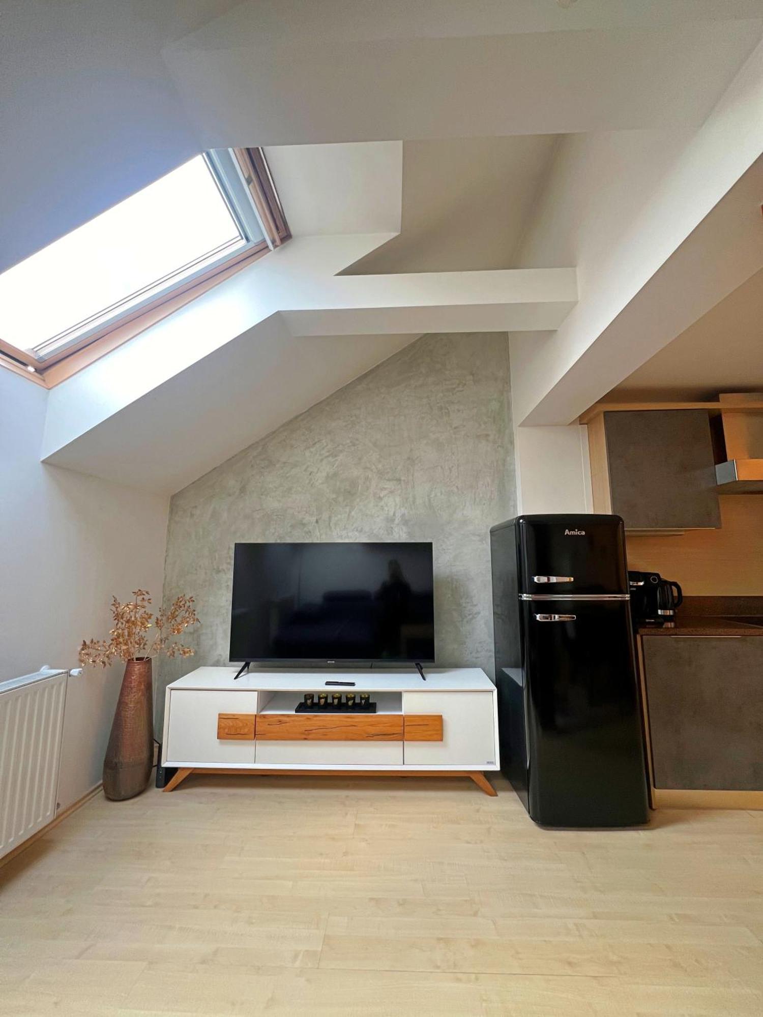 Mezonetovy Apartman V Centru Prag Exterior foto